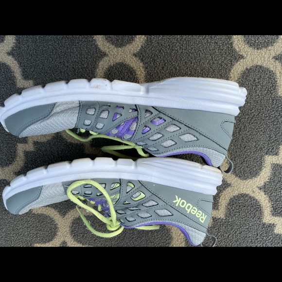 Grey Reeboks - Picture 7 of 7